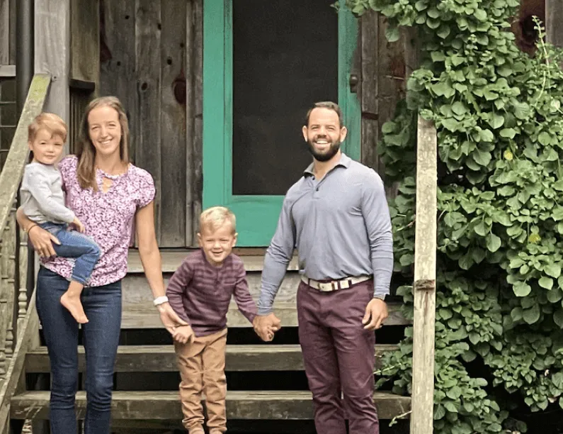 Family picture of Summer members