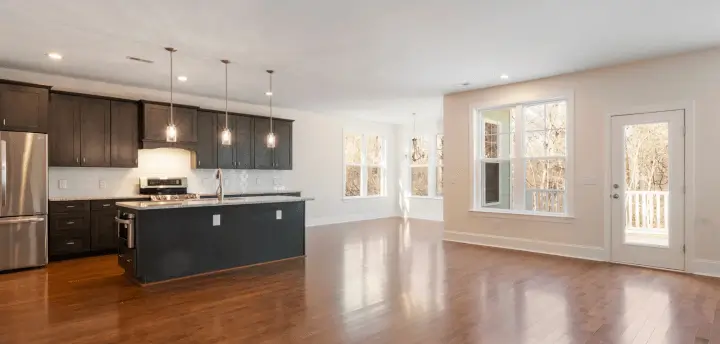 Real Estate Agent vs. Real Estate Broker: What are the Distinctions?